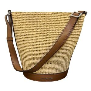 NWT Michael Kors Bucket Tote Tan Leather With Adjustable Strap